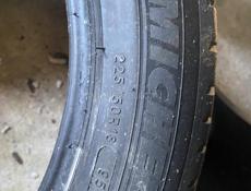 225/50 R18