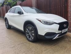 Infiniti Q30