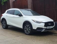 Infiniti Q30