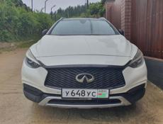 Infiniti Q30