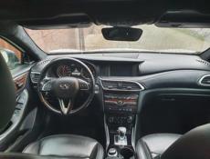 Infiniti Q30