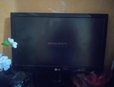 ПРОДАМ МОНИТОР  !! 19. ДЮЙМОВ  ФИРМА  LG  !! 