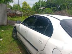 Mitsubishi Carisma
