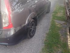 Mitsubishi Grandis