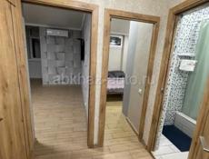 Сдается по суточно 2х комнатная квартира в г. Гагра. 