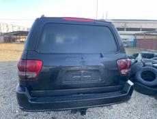 Toyota Sequoia