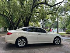 Infiniti M35