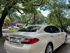 Infiniti M35