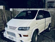 Mitsubishi L 400