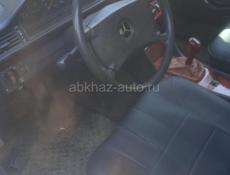 Mercedes-Benz 124