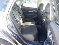 Nissan fuga