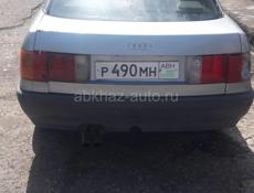 Audi 80