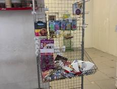 Продам стеллажи в магазин