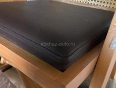 Продается комплект из 4 стульев и стола 