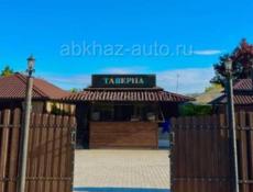  В ресторан требуется официантка , бармен 
