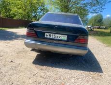 Mercedes-Benz 124