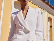 Продаётся новый костюм Zara 