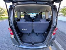Honda FR-V