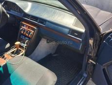Mercedes-Benz 124
