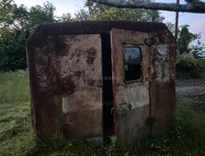 Железная будка 