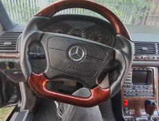 Mercedes-Benz S-Класс