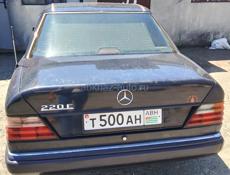 Mercedes-Benz 124