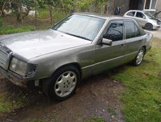 Mercedes-Benz 124