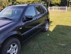 Mercedes-Benz ML