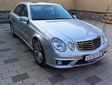 Mercedes-Benz 200-Series