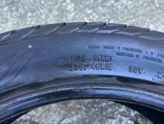 Goodyear R19 235/45 летние 
