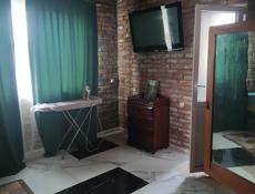 Дом отдельно стоящий 3 этажа в центре Сухума кирпичный новый