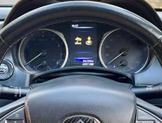 Infiniti Q30