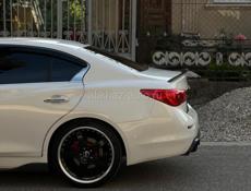 Infiniti Q30