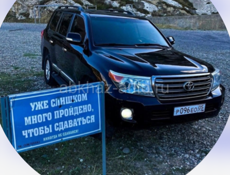 Крыло на Тойота Вокси 2005 год 