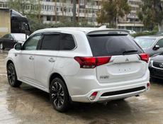 Mitsubishi Outlander XL