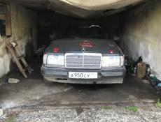 Mercedes-Benz 124