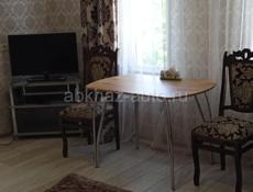 Сдам с первого июня  в пяти минутах от берега  два  двухместных номера, на большую семью.  Можно писать , звонить и сюда.±79407299190 .    р. 