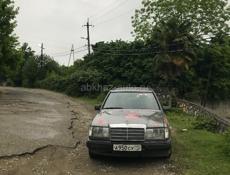 Mercedes-Benz 124