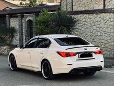 Infiniti Q30