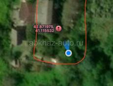 Дом, полтора км от центрального входа в аэропорт 
