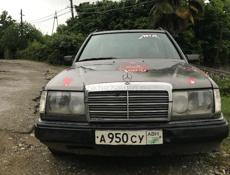 Mercedes-Benz 124