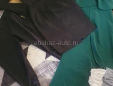 Бесплатно .Вещи 40 размера. На подростка или на худенькую девушку.  