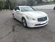 Nissan fuga