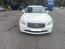 Nissan fuga