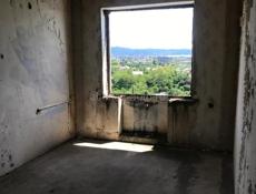 Трех комнатная с гаражом !