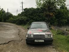 Mercedes-Benz 124