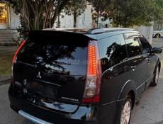 Mitsubishi Grandis