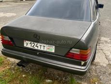 Mercedes-Benz 124