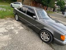 Mercedes-Benz 124