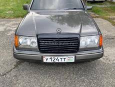 Mercedes-Benz 124